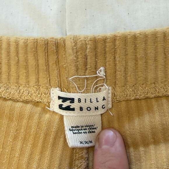 Billabong - Picture 4 of 5